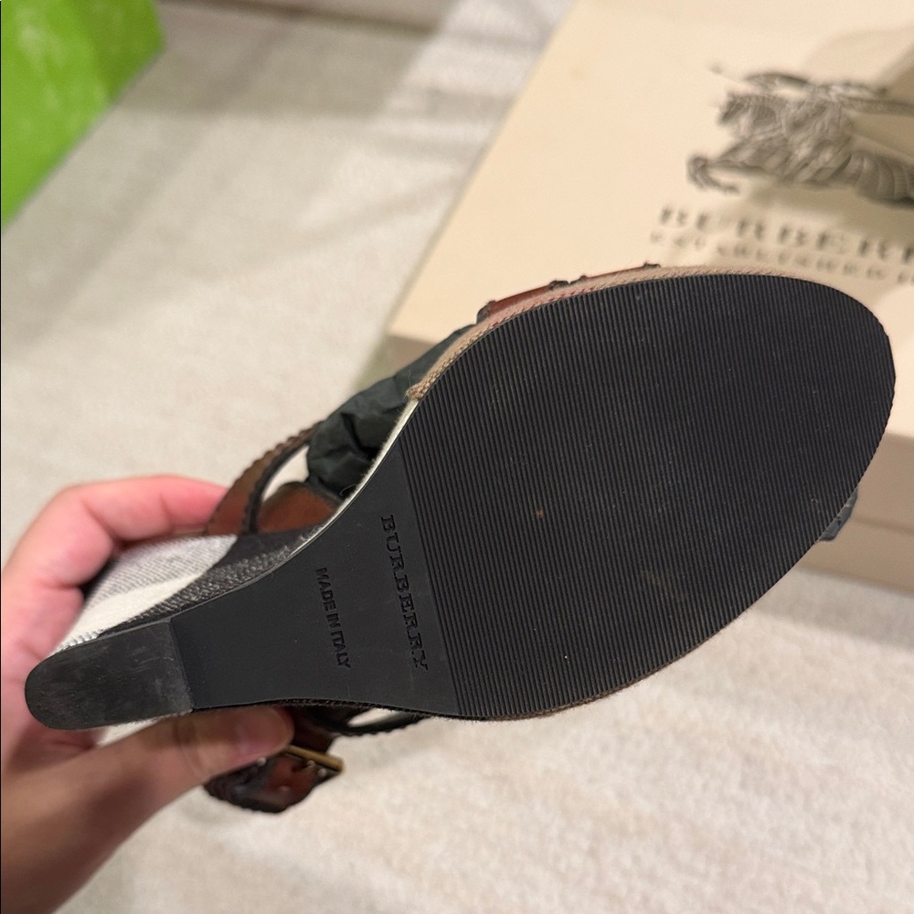 Burberry Nova Check platform wedge sandals - Picture 4 of 5